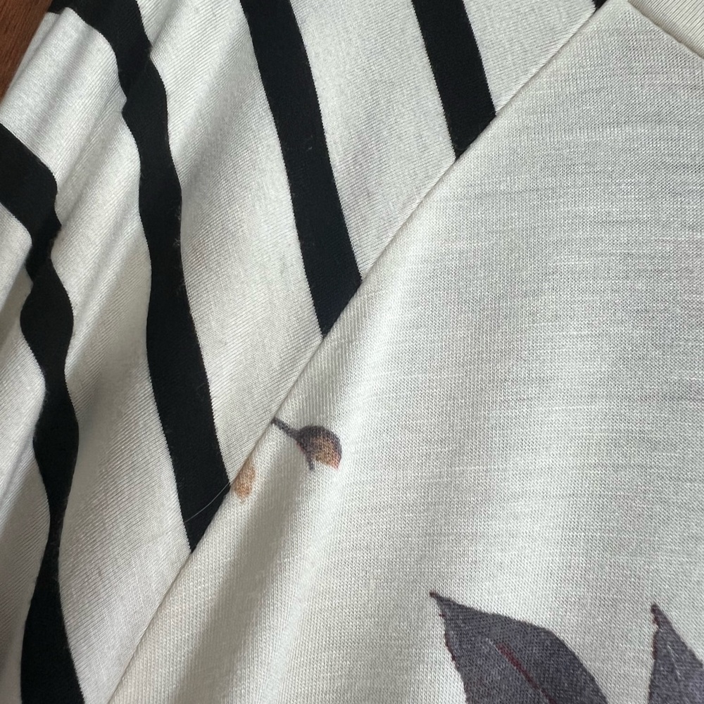 Striped Floral Long Sleeve Women's Top - Picture 4 of 4